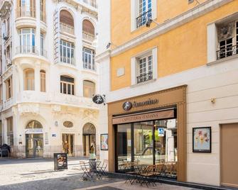 Les Petits Pavillons Appartements Standing 1 chambre 4 pers Clim Vieux-Port - Marsella - Edificio