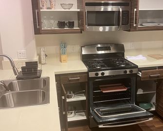 Resort style living - Santa Ana - Cocina