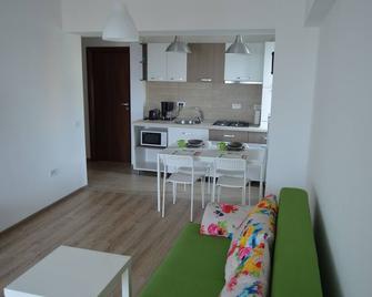 Cozy and chic apartment - Mamaia - Kitchen