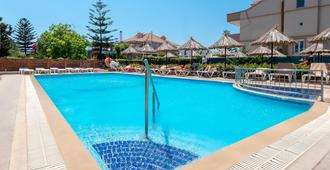 週日酒店 - Ialysos - 游泳池