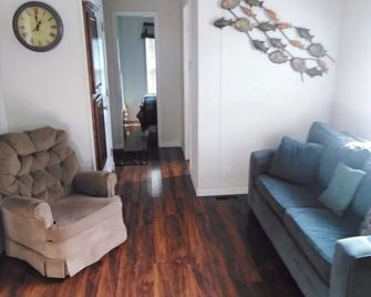 Willow Bay Rv Resort & Marina - Nine Mile Falls - Sala de estar