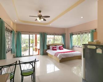 OYO 949 Sansuk Resort Paknampran - Pran Buri - Slaapkamer