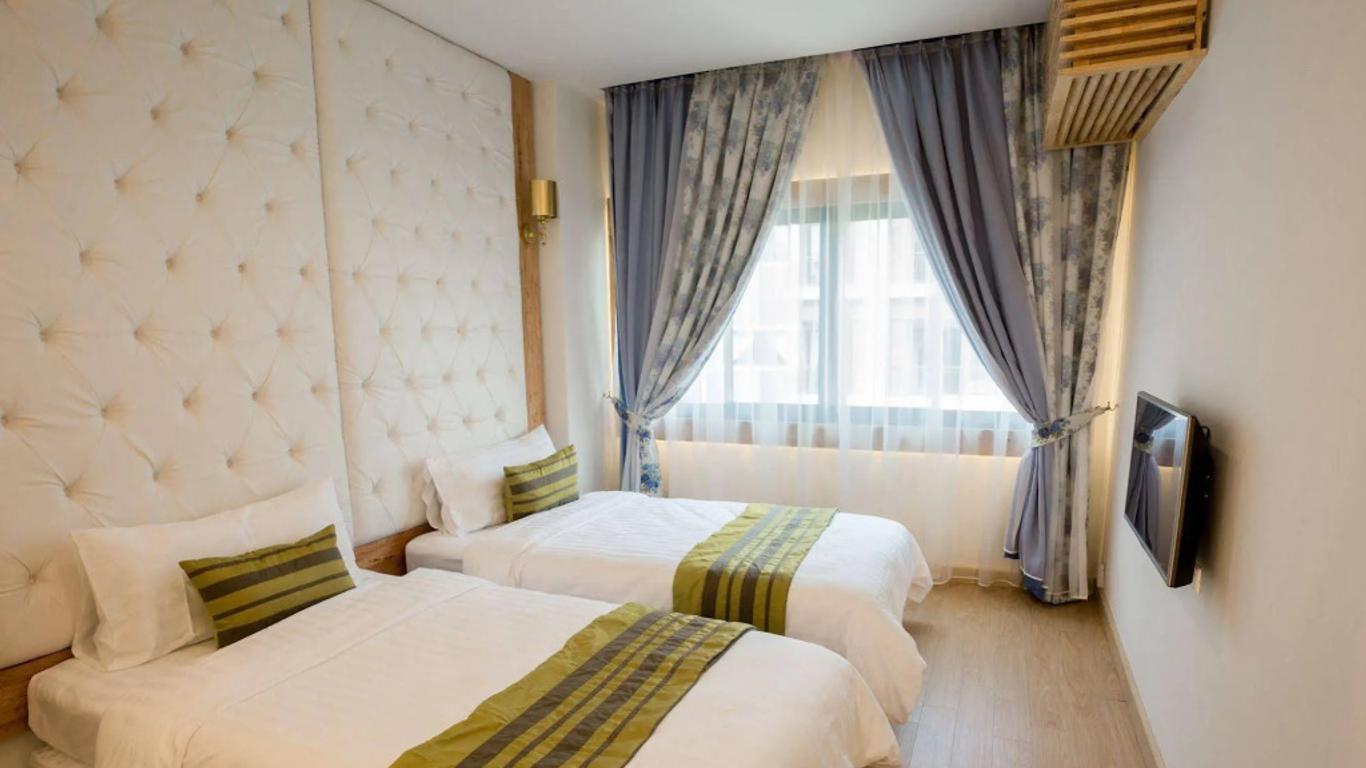 إيتشيك إن ترامز سكوير تشيانغ ماي