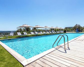 thecamp hôtel - Aix en Provence - Екс-ан-Прованс - Басейн