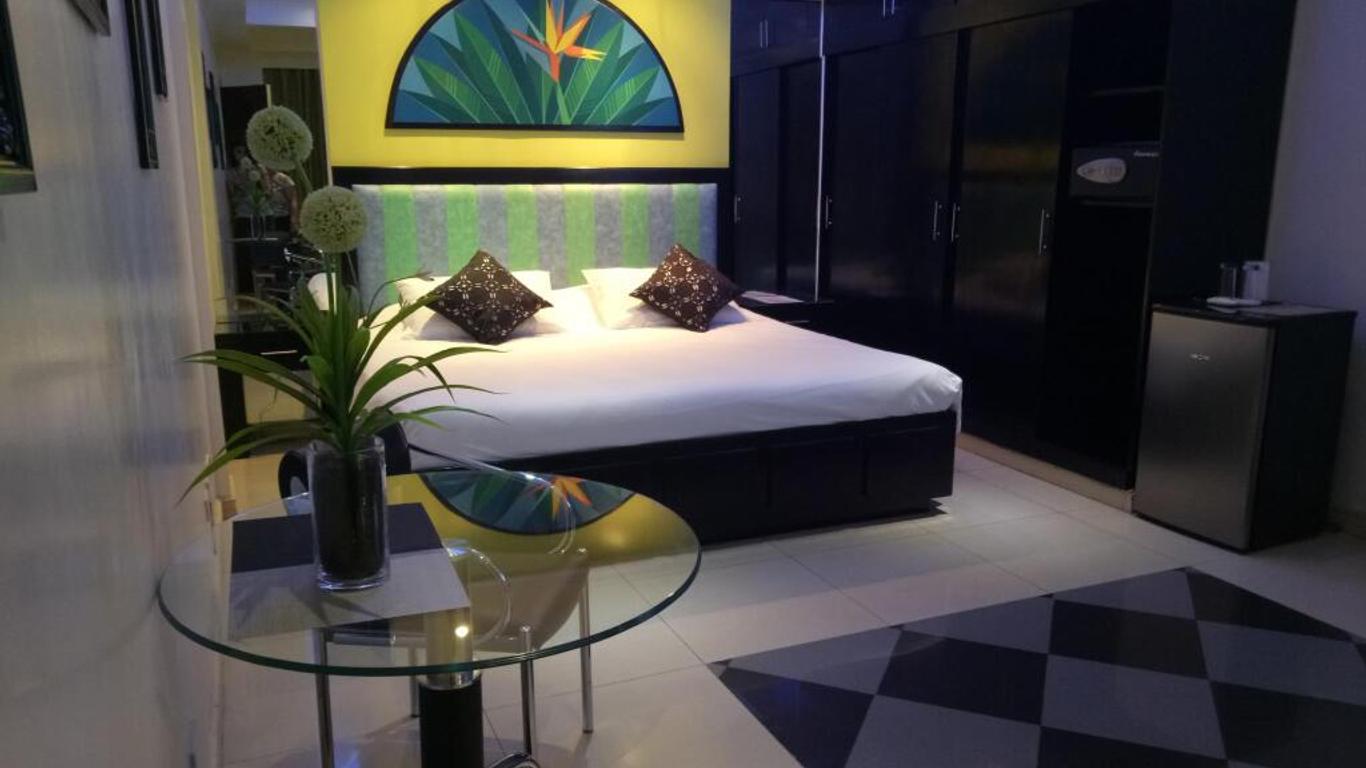 Fields Walking Street Hotel