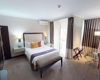Regent Lodge - Gaborone - Bedroom