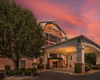 Comfort Inn & Suites Lake Norman - Cornelius - Building