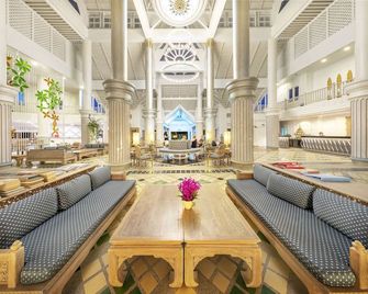 Chada Thai Village - קראבי - טרקלין