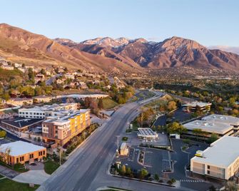 Home2 Suites by Hilton Salt Lake City-East - Salt Lake City - Building