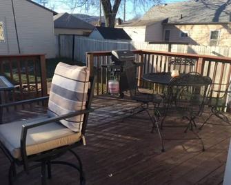 \'Circa 1900 Home in Downtown Winona \' - Winona - Balcony