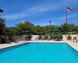 Hampton Inn Austin/Airport Area South - Austin - Pool