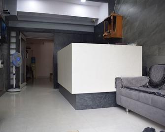 Hotel Vasundhra - Gandhinagar - Recepción