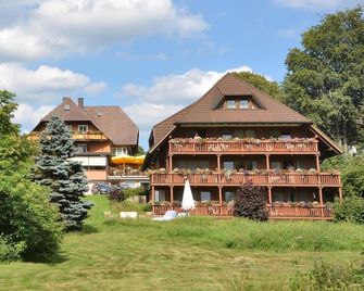 Imbery Hotel & Restaurant Hinterzarten - Hinterzarten - Edificio
