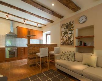 Polovnik House - Zaga - Soggiorno