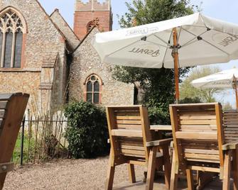 The Bell Inn - Clacton-on-Sea - Patio