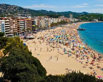 RentHappyDays Comme chez soi B 6 - Lloret de Mar - Strand