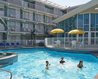 ستار لوكس هوتل - وايلدوود (نيوجيرسي) - حوض السباحة