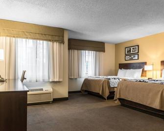 Sleep Inn & Suites Pittsburgh - Pittsburgh - Bedroom