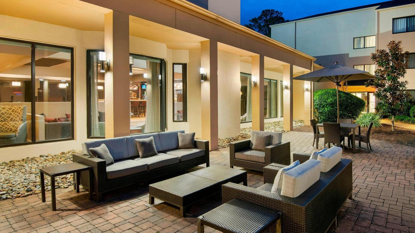 Courtyard by Marriott Savannah Midtown