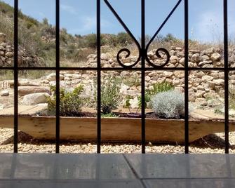 Tranquil Cottage With Shared Pool, Set In Pretty Mediterranean garden. - Sorbas - Vista del exterior