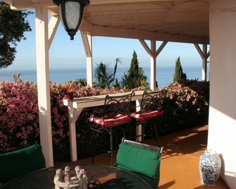 Spectacular Ocean View at Malibu Getaway - Malibu - Balcón