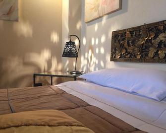 B&B Gira-Sole - Cuneo - Bedroom
