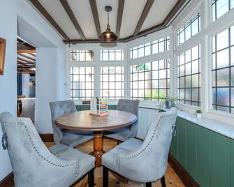 ذي أولد فيسانت هوتل - أوكهام - غرفة طعام