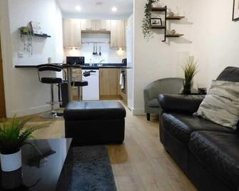 Stylish 2-Bed Apartment in Manchester City Centre - Manchester - Pokój dzienny
