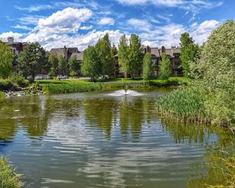 Mountain retreat with golf on-site, shared pool, hot tub, & sauna - Sun Valley - Outdoors view