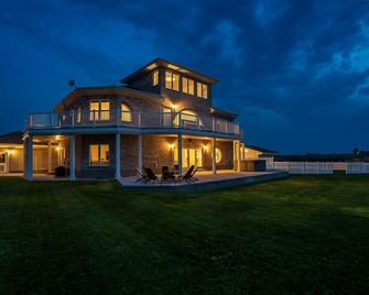 Canyon Rim Waterfall Views, Hot-tub, Theater, Surround Sound, Grill Area - Twin Falls - Building