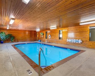 Econo Lodge Longmont East - Longmont - Bazén