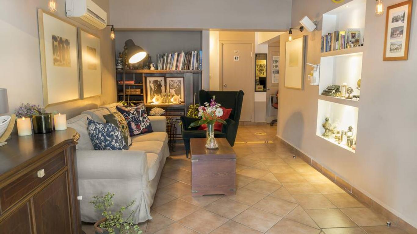 إيه آند بي هوم هوتل