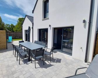 Beautiful new modern house - Baden - Patio