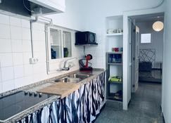 Hauzify I Apartament Monlema - Sant Feliu de Guíxols - Phòng bếp