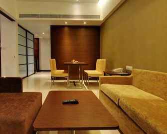 Platinum Hotel - Rajkot - Lounge