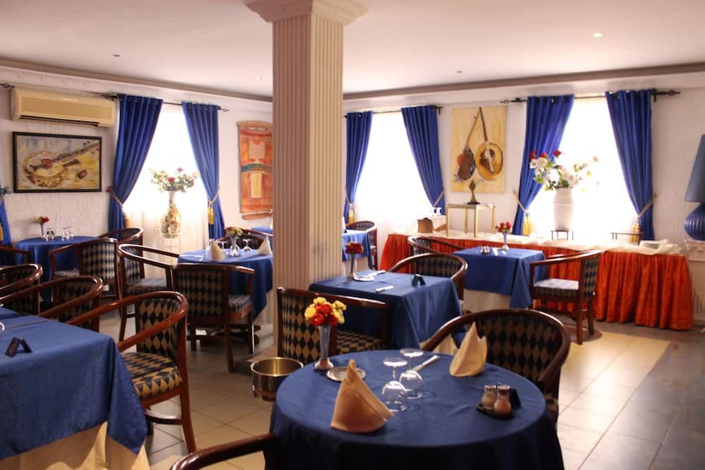 Jet Hotel - Duala - Restaurante