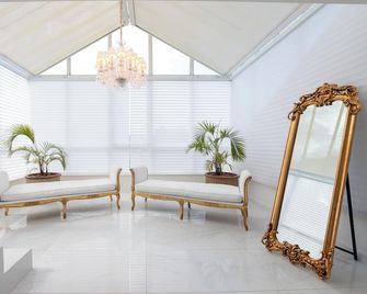 Villa do Vale Boutique Hotel - בלומנאו