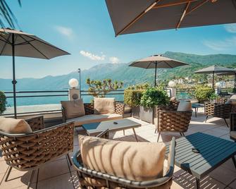 Hotel La Meridiana, Lake & Spa - אזקונה - מרפסת