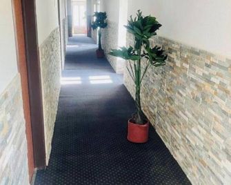 Le Parc d'Eden - Roissy-en-France - Hallway