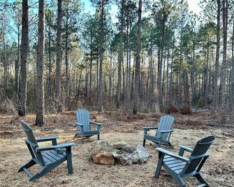 Coldwater Cove - New Zook Cabin on 19 Acres - Elberton - Patio