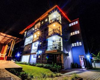 Frontiers Hotel Entebbe - Entebbe - Gebäude