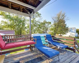 5 Mi to the Jumonville Cross: Home w/ Fenced Yard - Uniontown - Balkon