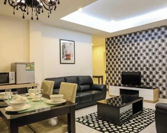 Ipoh Apartment Suites - Ipoh - Living room