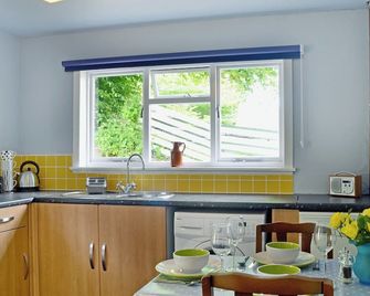 2 bedroom accommodation in Strathpeffer - Strathpeffer - Küche