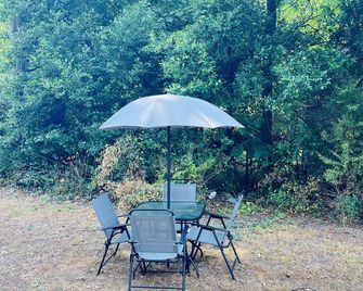 Cool and calm place to live - Memphis - Patio