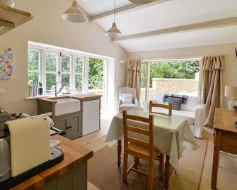 Luxurious One Bed Hideaway In The Cotswolds - Stroud - Comedor