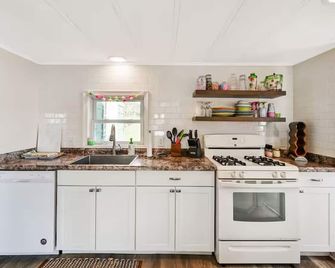 Watermelon Chateau -12 mins to Elk Mtn- Lake View - Carbondale - Cocina