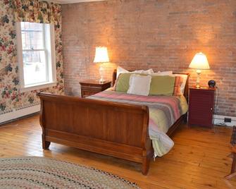 Canal Side Inn - Little Falls - Habitación