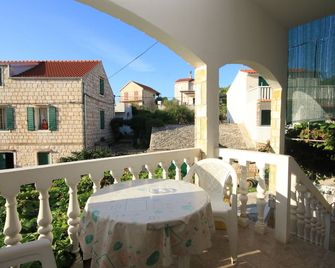 Apartments by the sea Rukavac, Vis - 1154 - Vis - Balcony