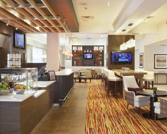 Courtyard by Marriott Pueblo Downtown - פואבלו - מסעדה